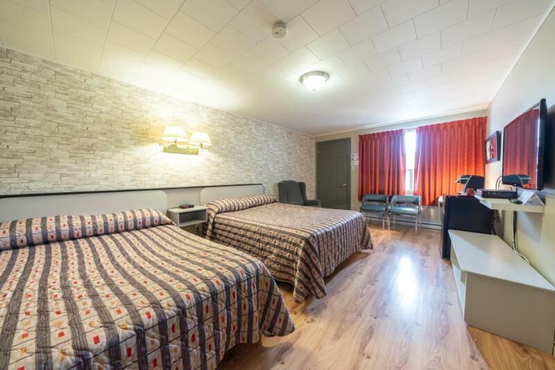 Motel Claude Degelis Esterno foto
