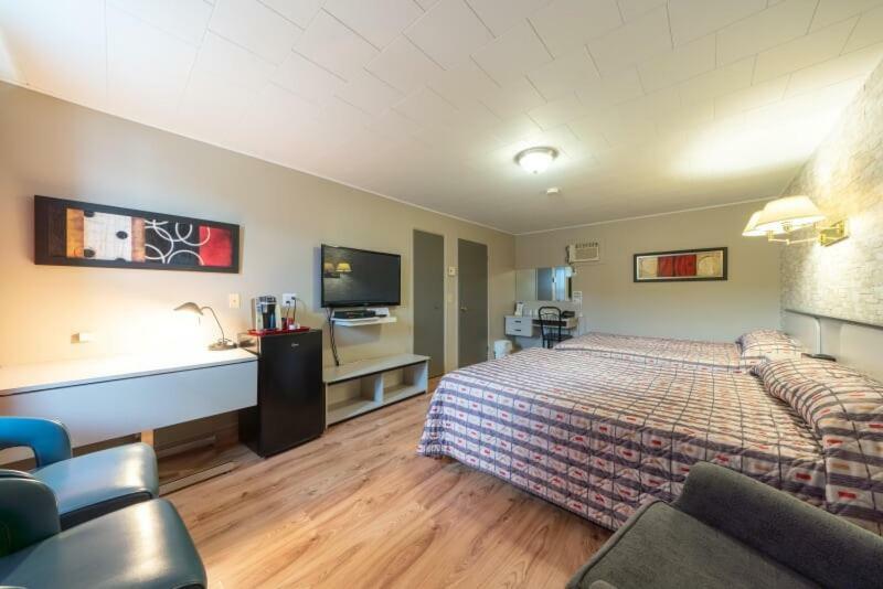 Motel Claude Degelis Esterno foto