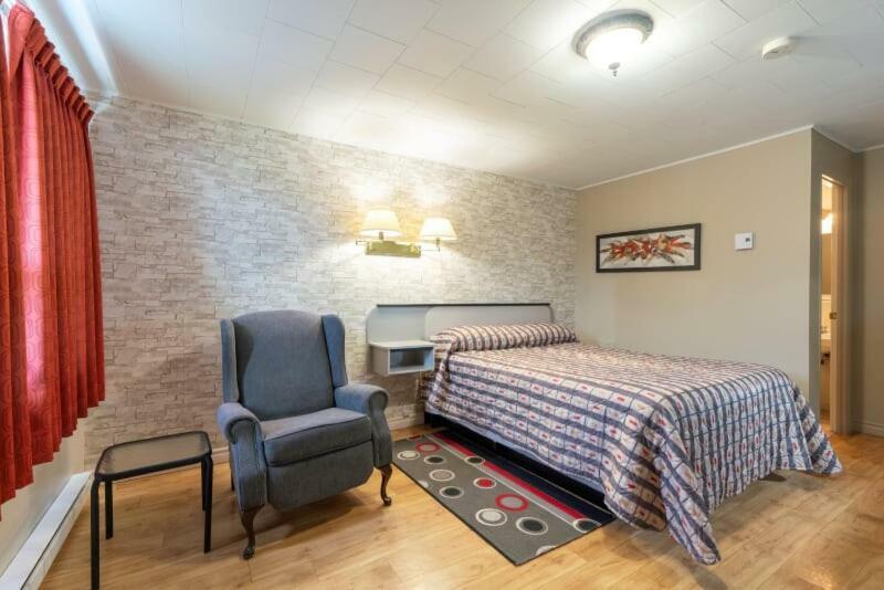 Motel Claude Degelis Esterno foto